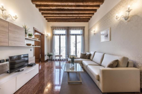 Ca' del Monastero 1 Collection Apt for 4 Guests with Balcony and Lift  Венеция